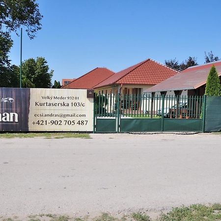Nero Apartman Veľký Meder Exterior foto