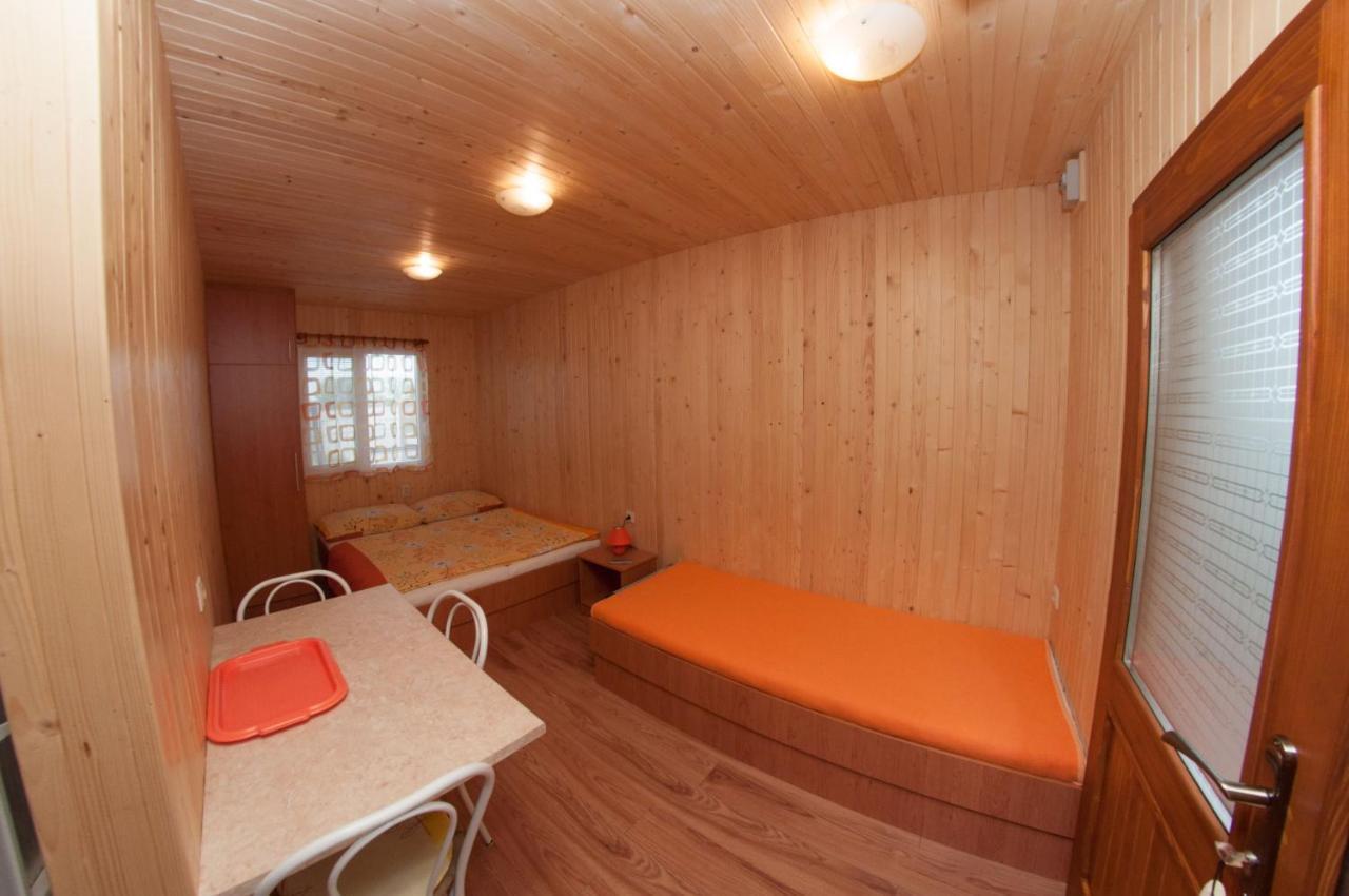 Nero Apartman Veľký Meder Exterior foto